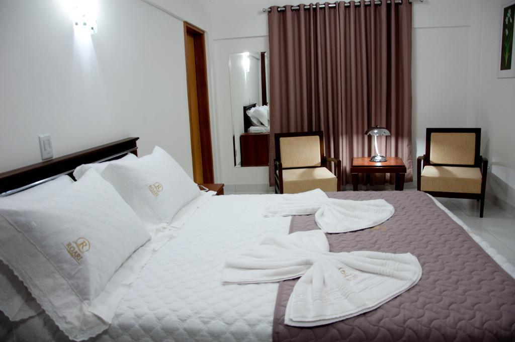 Hotel Roari 쿠이아바 외부 사진