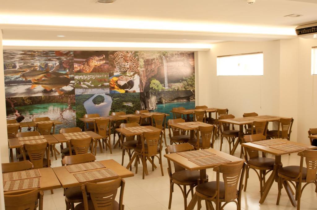 Hotel Roari 쿠이아바 외부 사진